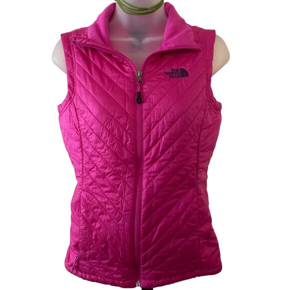 The North Face Womens Size XS Hot Pink Lightweight Vest - Picture 1 of 12